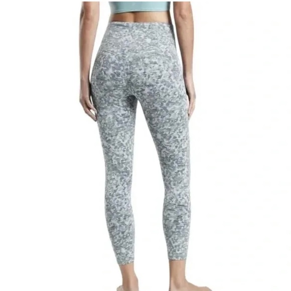 Athleta Elation Textured 7/8 Tight - Picture 6 of 6